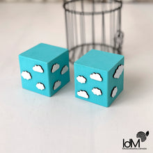 Cargar imagen en el visor de la galería, Cubos decorativos 7x7cm NUBES
